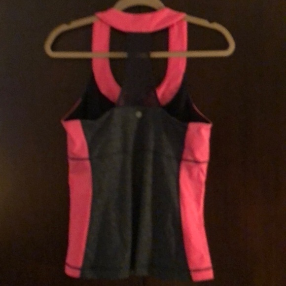Pink and black workout top. - Picture 3 of 4